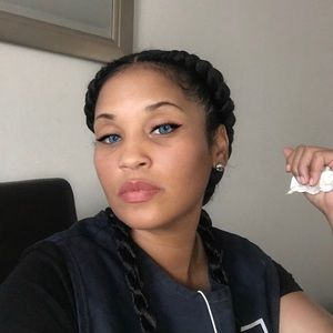 Meet your Posher, Alisha